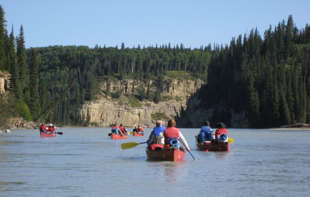 Kanu paddeln, Athabasca River, Alberta, Kanada
