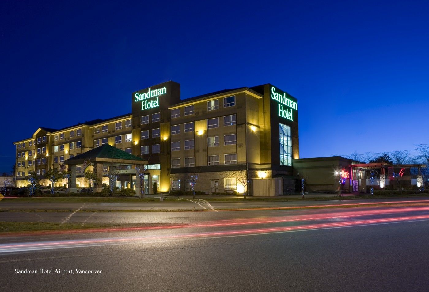 mini bus tour starting in sandman hotel, vancouver | minibus tour mit start im sandman hotel in vancouver