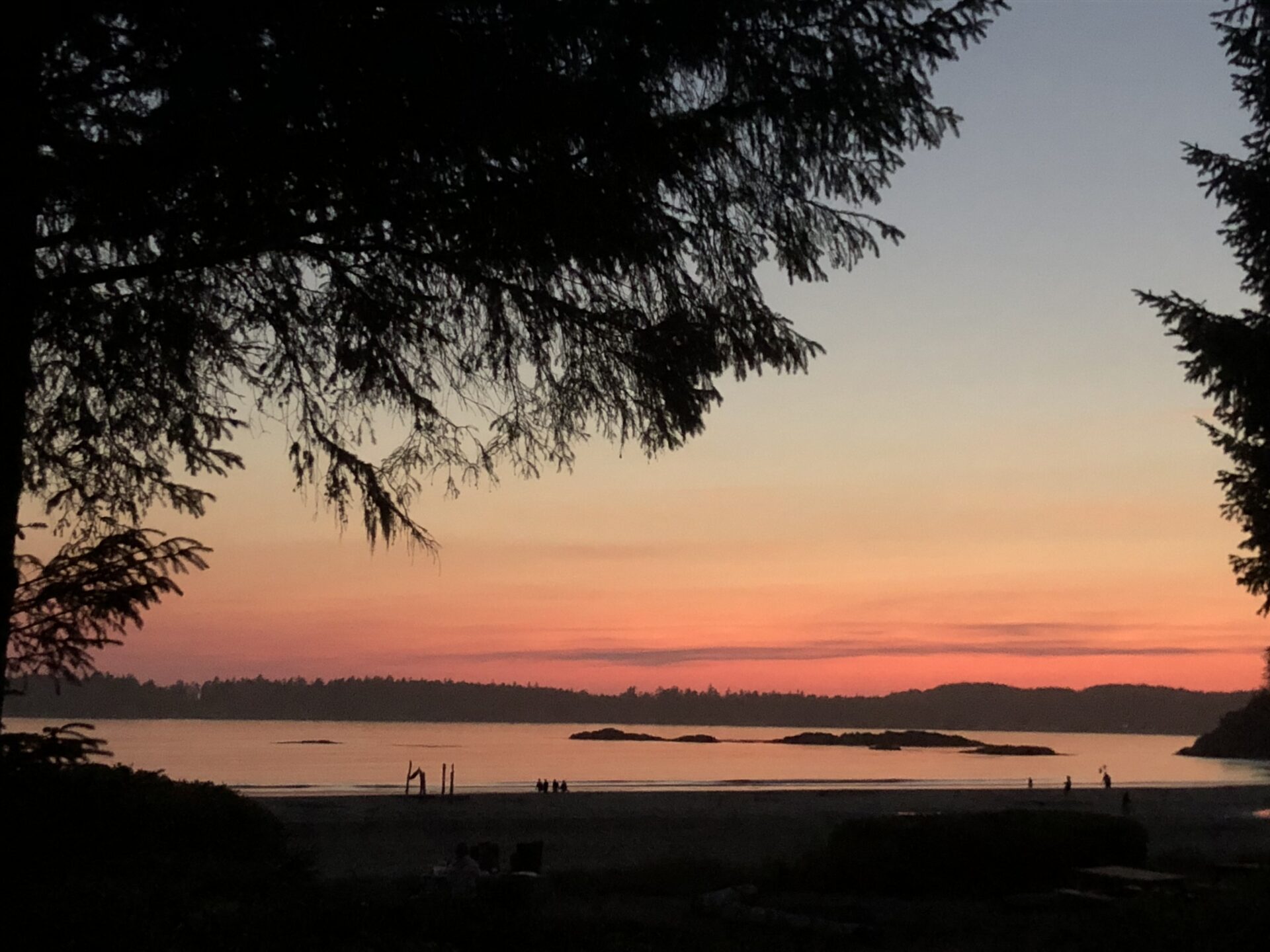 sunset during hiking tour on vancouver island | sonnenuntergang bei der wandertour auf vancouver island